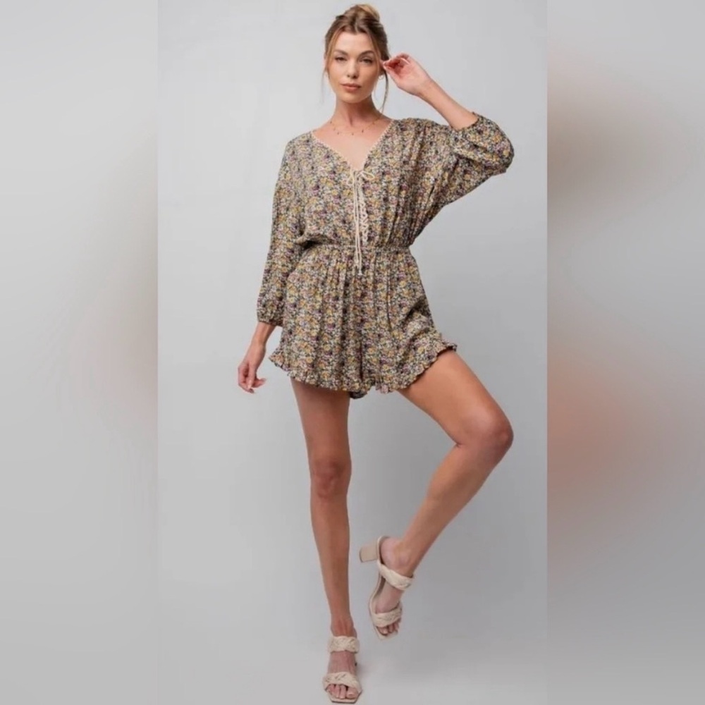Easel Boho Floral Festival Puff Sleeve Ruffle Romper Medium NWT